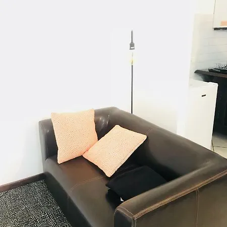 Myroom Station Flat